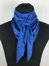 Load image into Gallery viewer, 44&quot; Blue Jacquard
