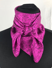 Load image into Gallery viewer, 35&quot; Magenta Jacquard
